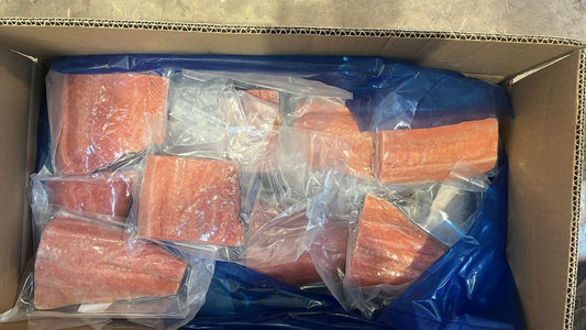 SALMON PORCIONES CON PIEL CALIBRE 200/250 GRS CONGELADO IVP